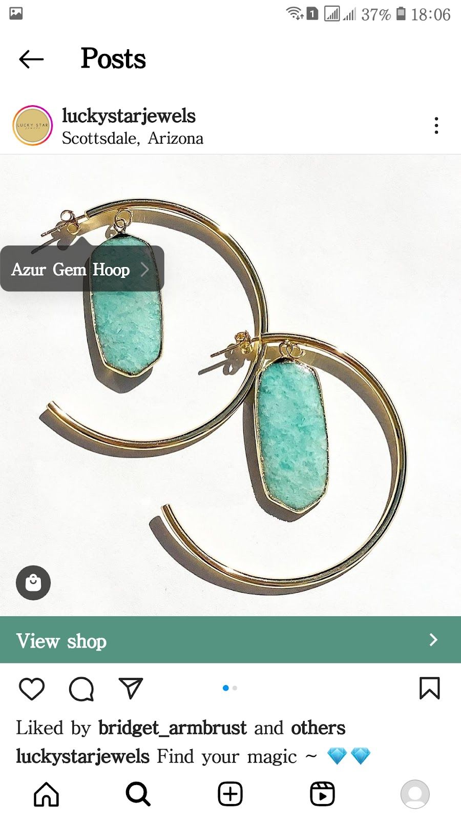 Example of an Instagram post with a shoppable tag. 