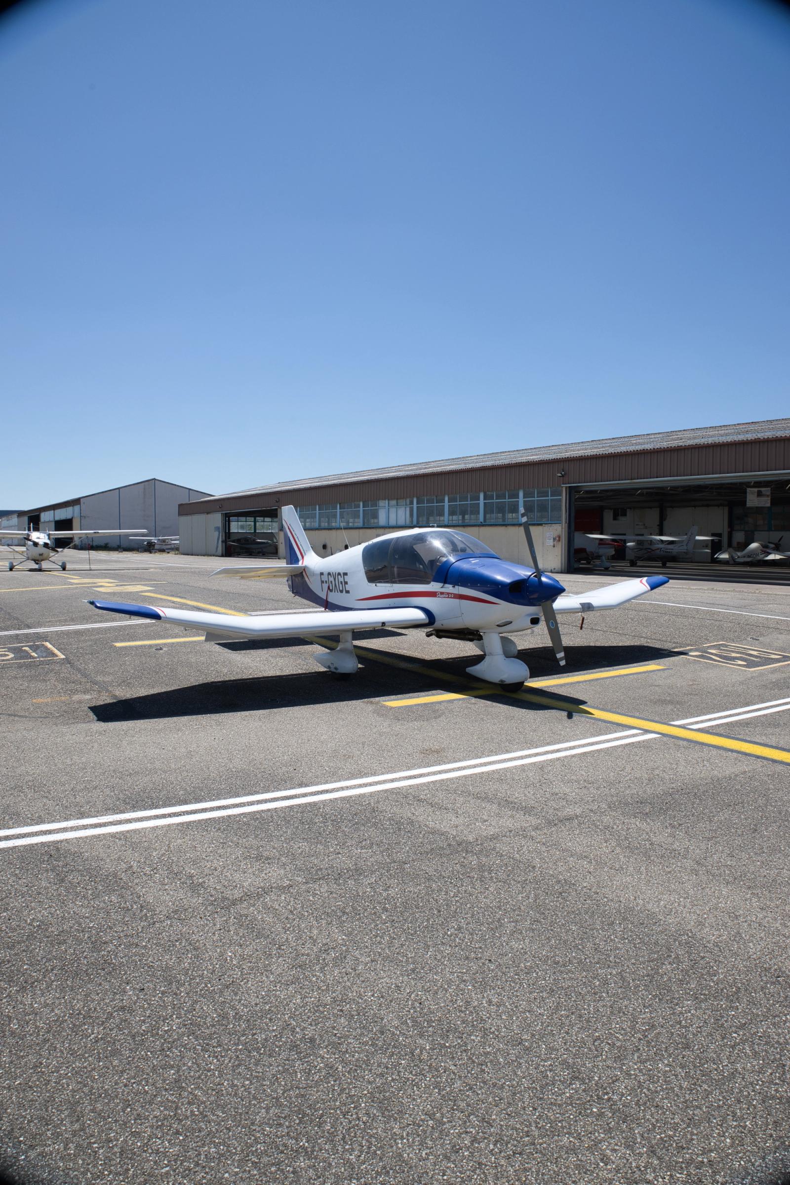 Robin DR400 F-GXGE des Ailes Lyonnaises
