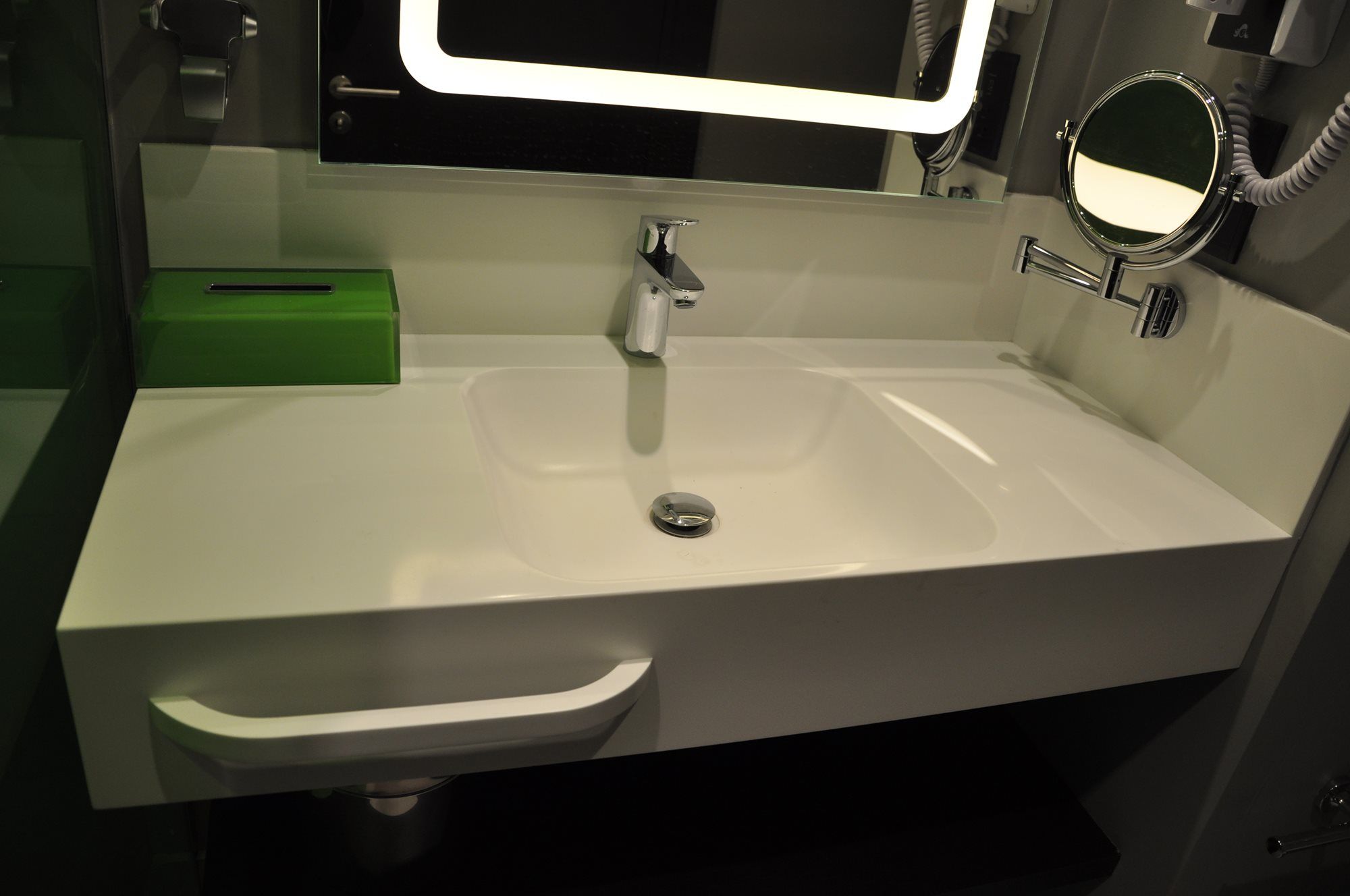 Bathroom — 14