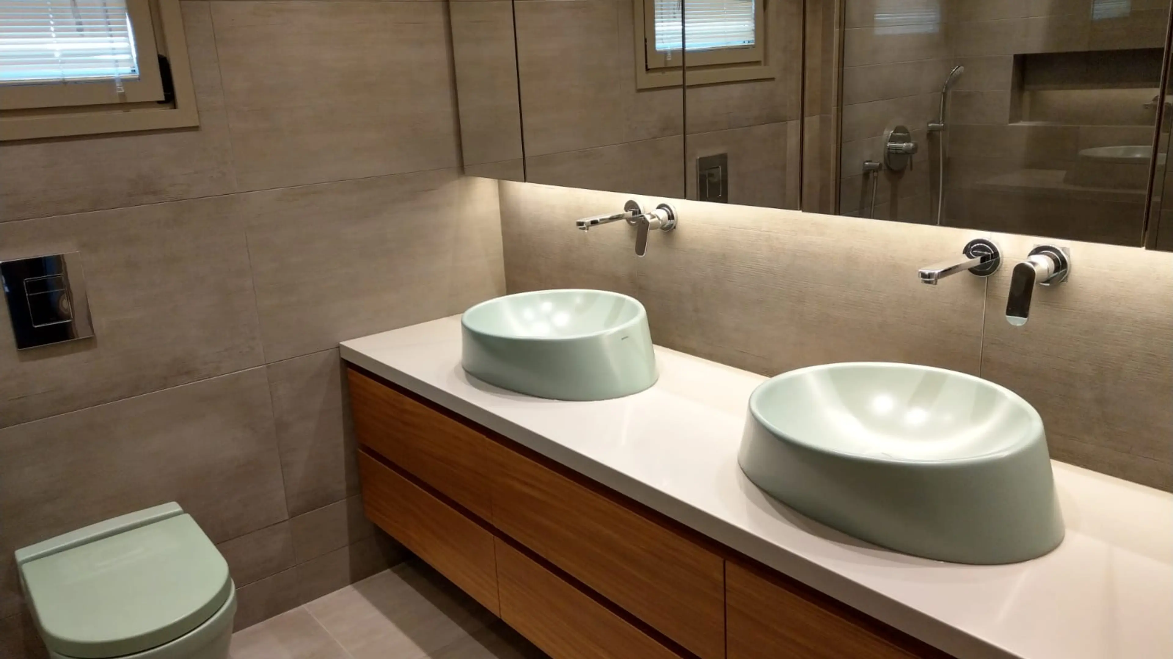 Perfect Acrylic Solutions