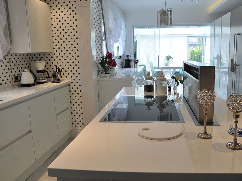 Kitchen — 16