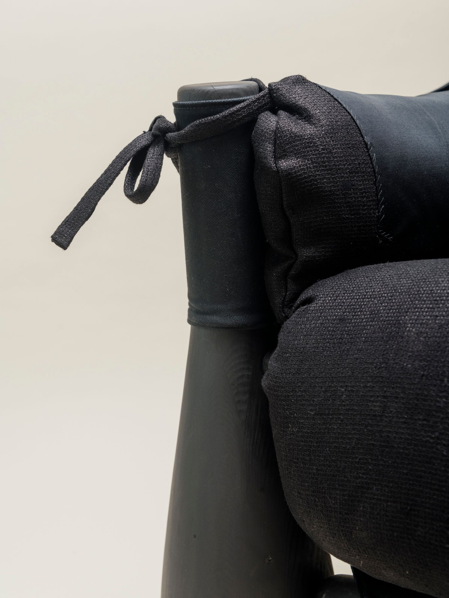 detail of canvas cushion tie detail