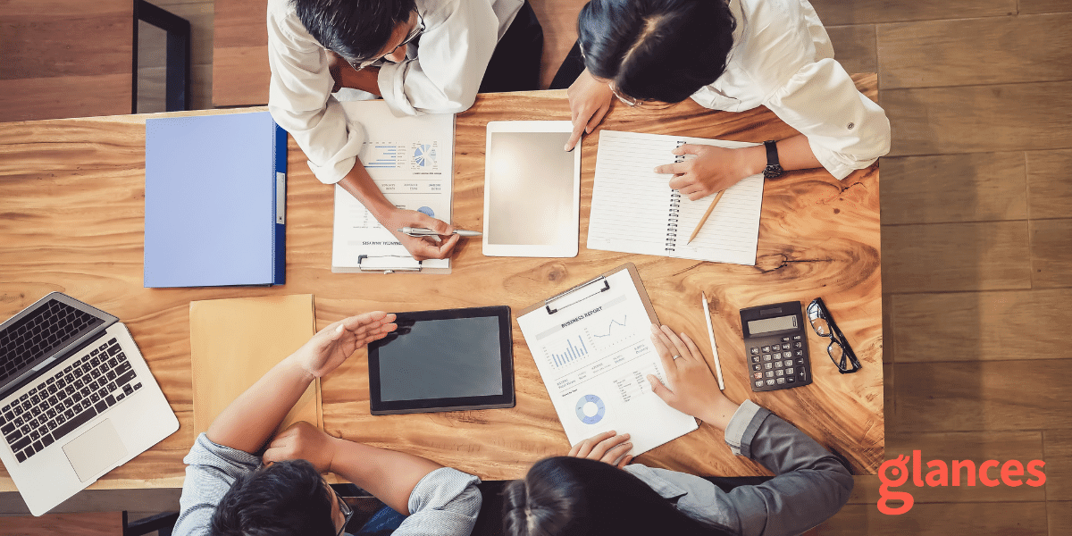 Glances product comparison for HubSpot, Salesforce, and Zoho CRM