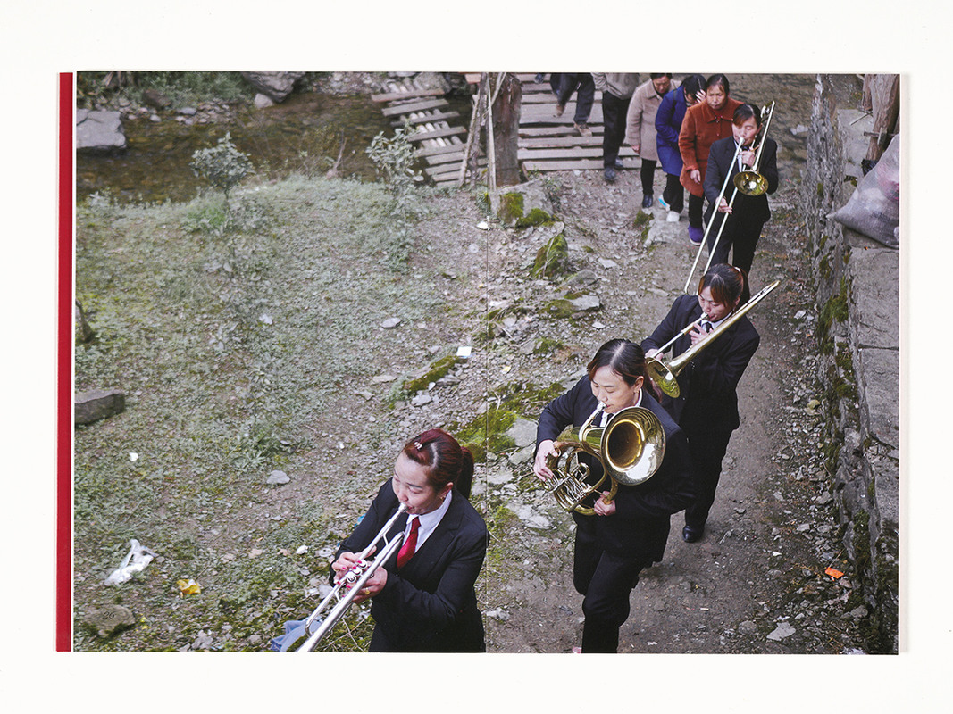 Image preview for 三场葬礼和一个女子乐队 - 2