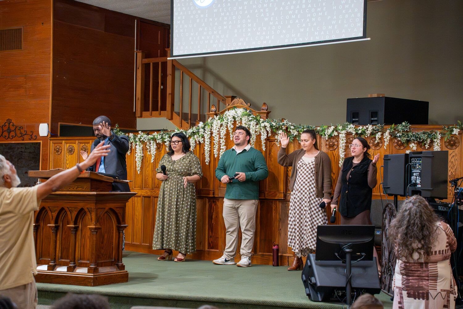 The CLA worship team on the Syracuse platform