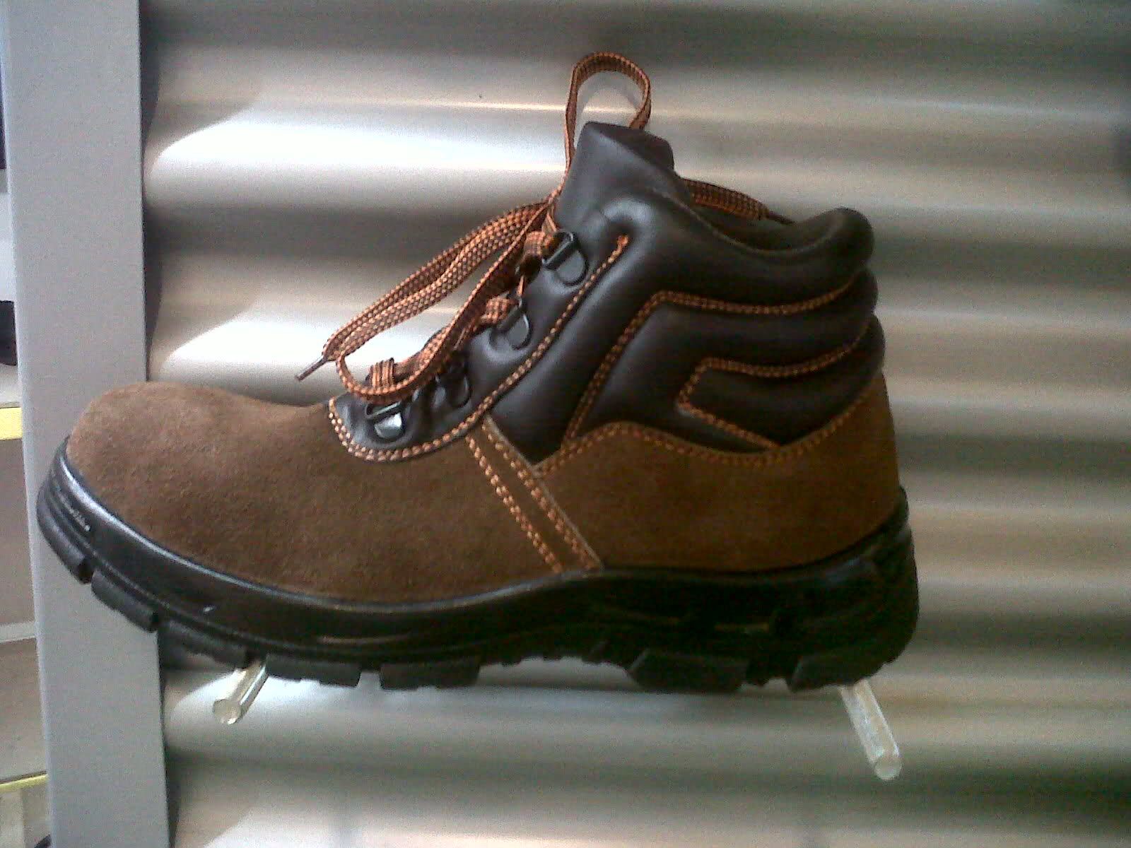 Sepatu Safety