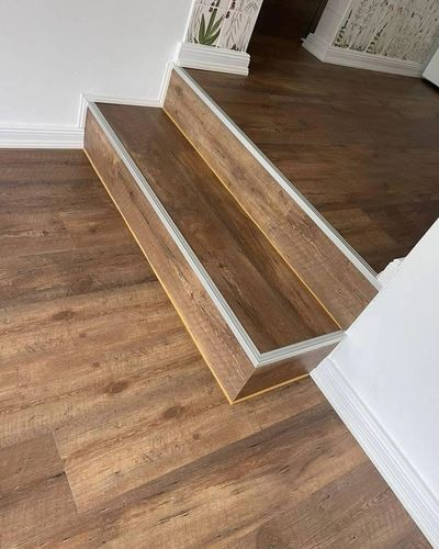 Verlegung von Laminat auf Treppenstufen