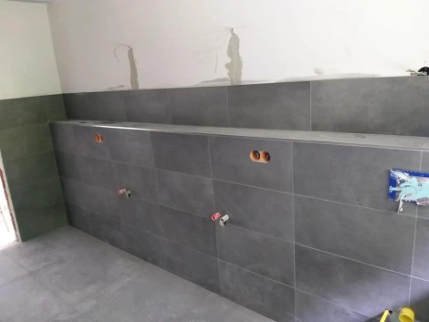 Professionelle Fliesenarbeiten für Bad, Küche und Wohnbereiche