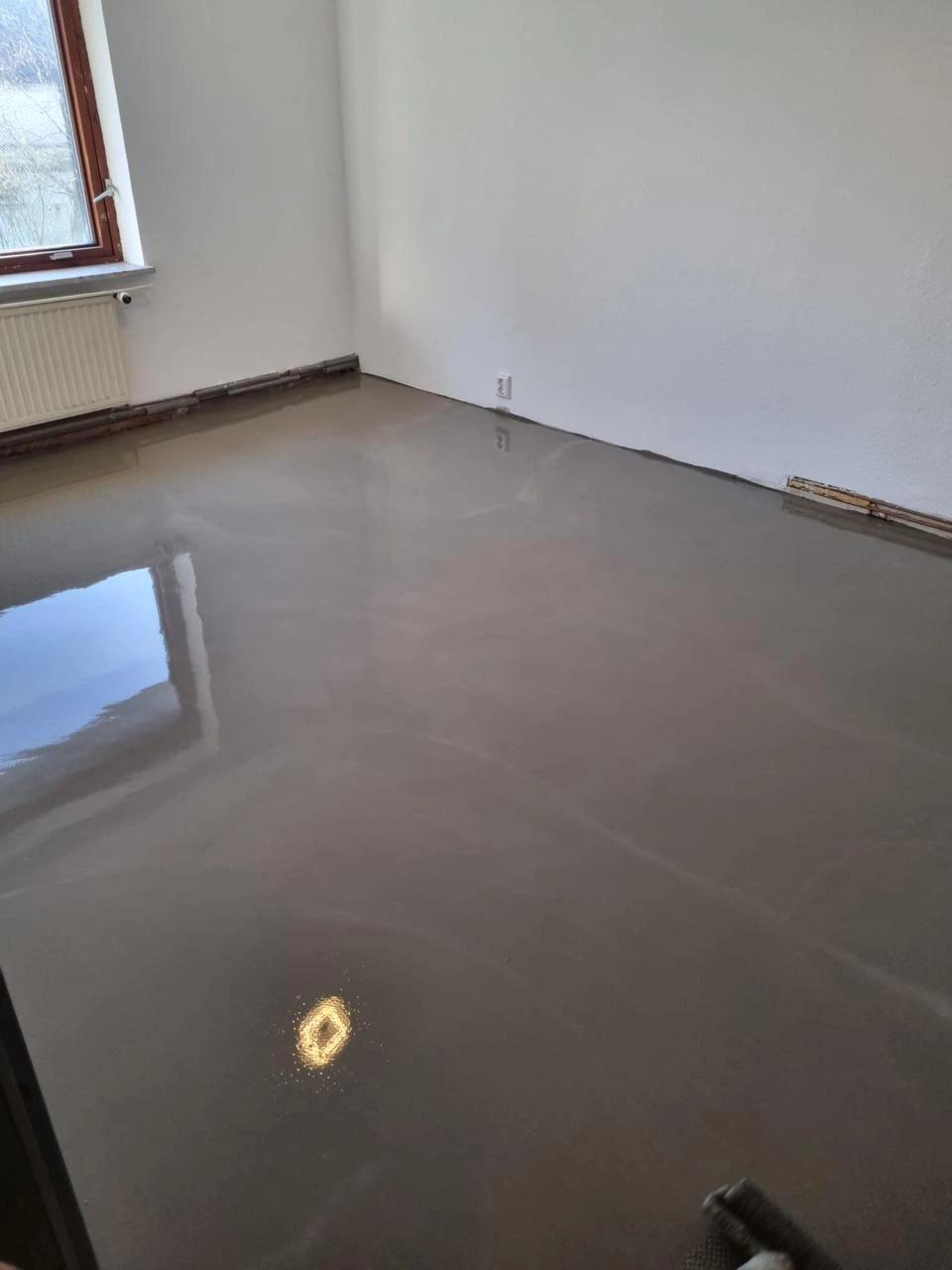 Kleberauftrag für Vinylboden
