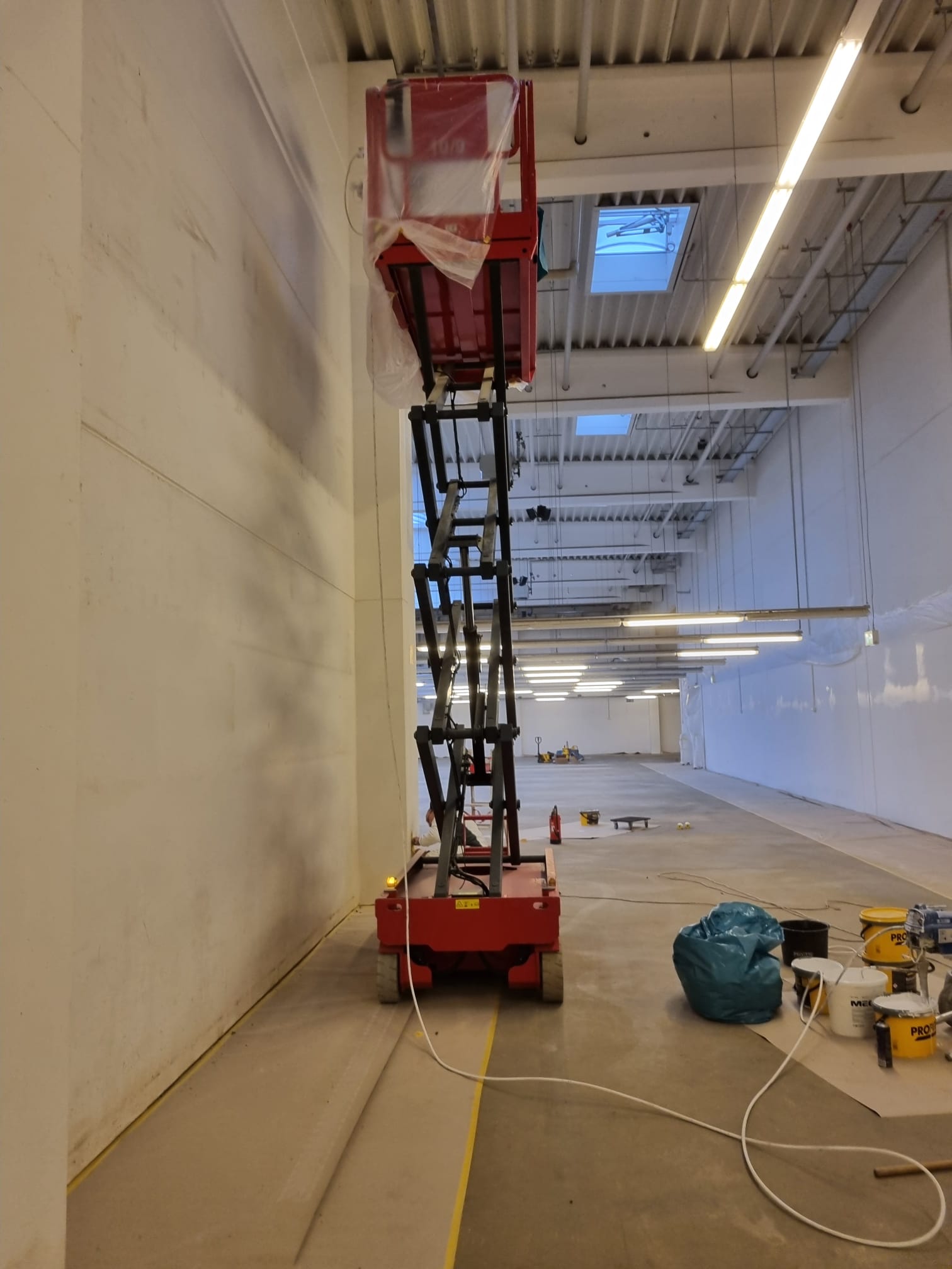 Malerarbeiten für Gewerbegebäude