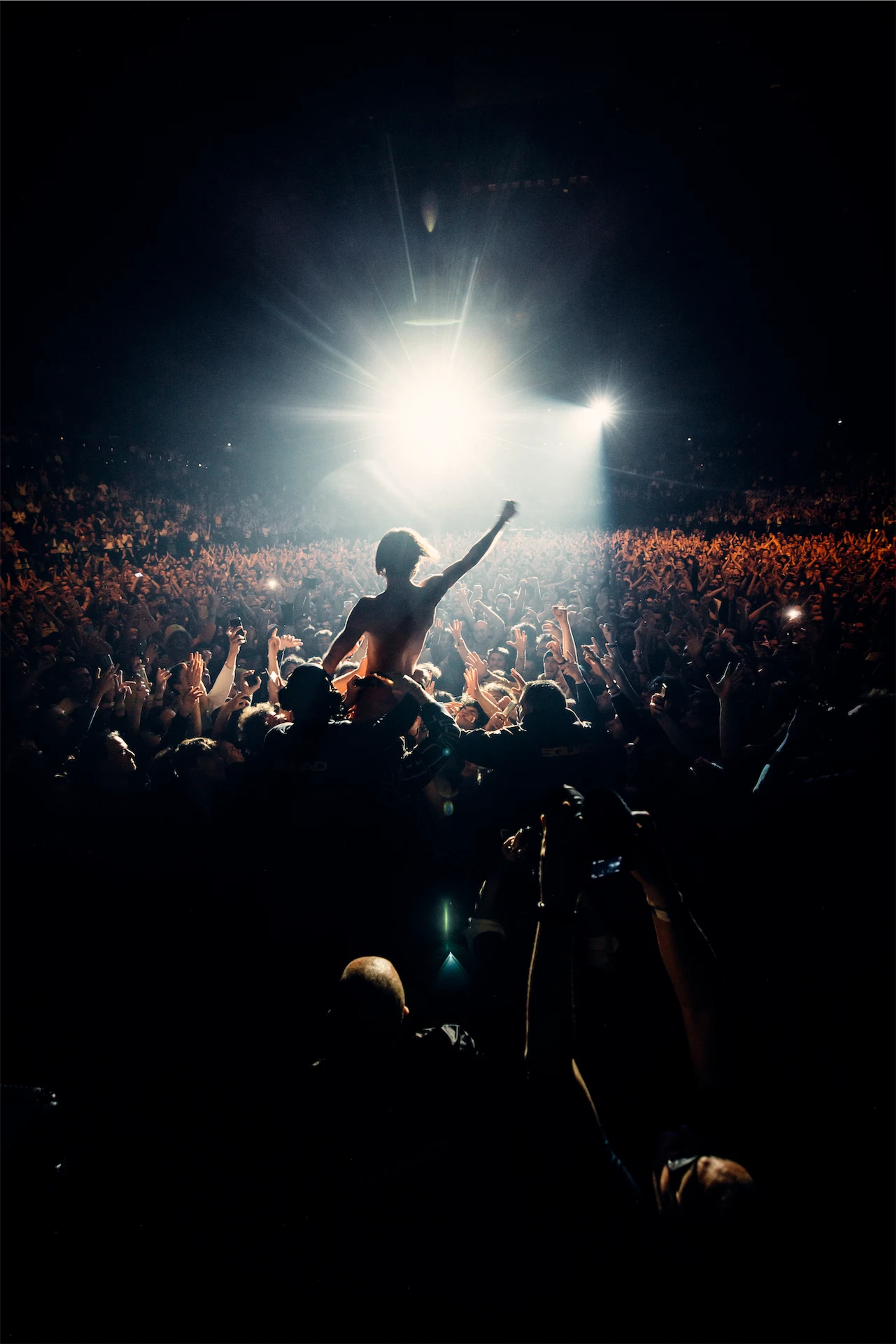 Roméo Elvis on stage Bercy in the crowd