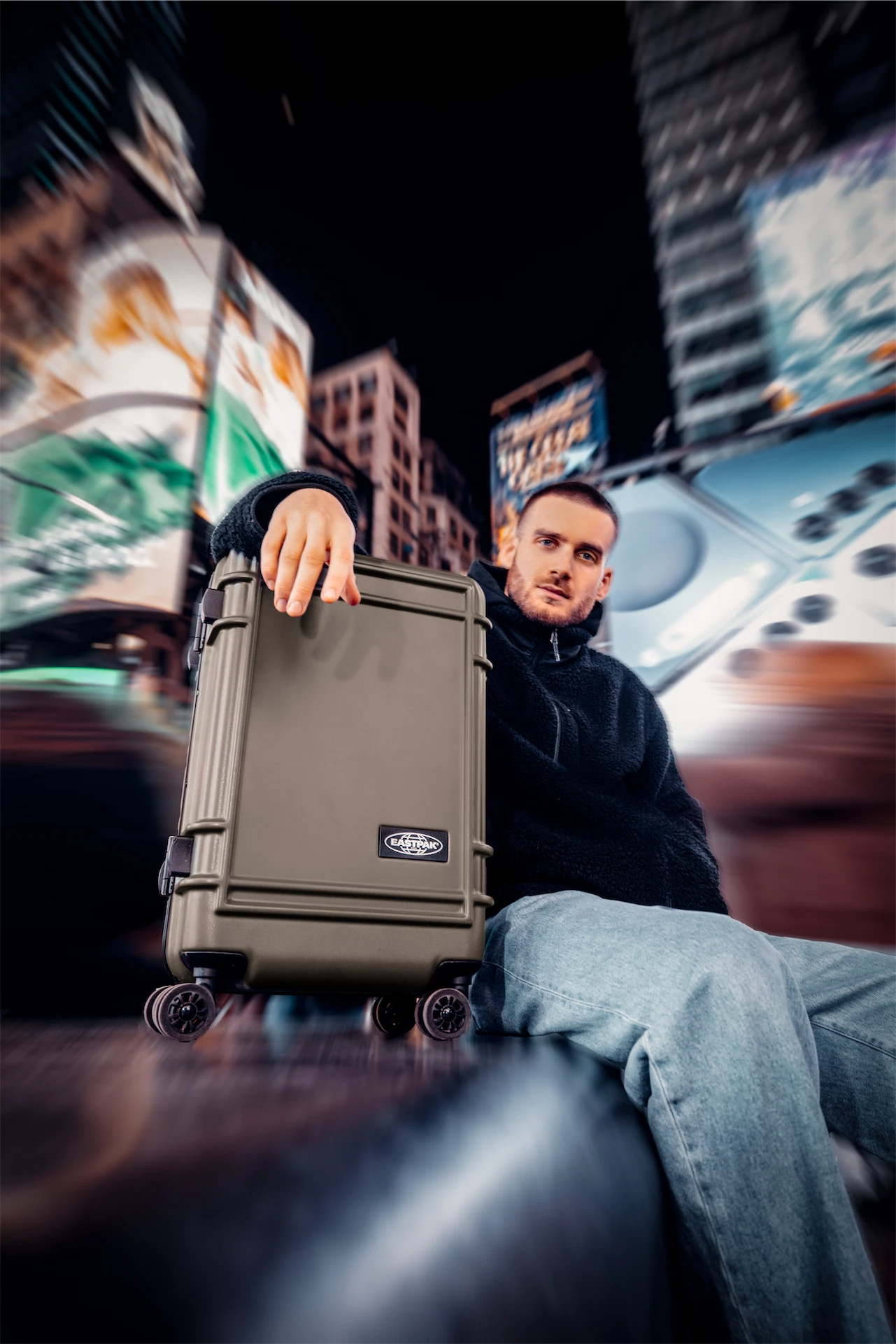 Eastpak resist r case