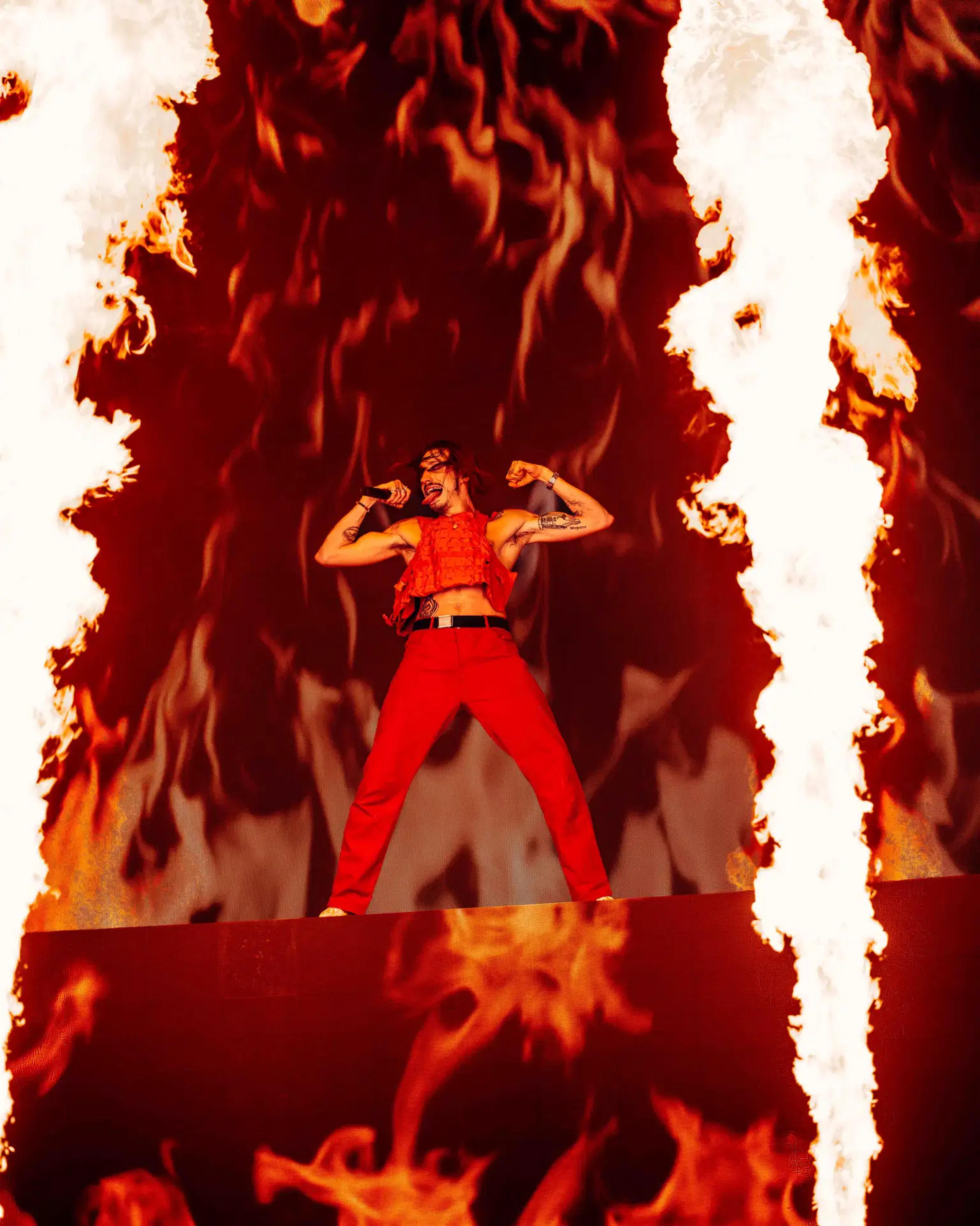 Roméo Elvis on stage Bercy