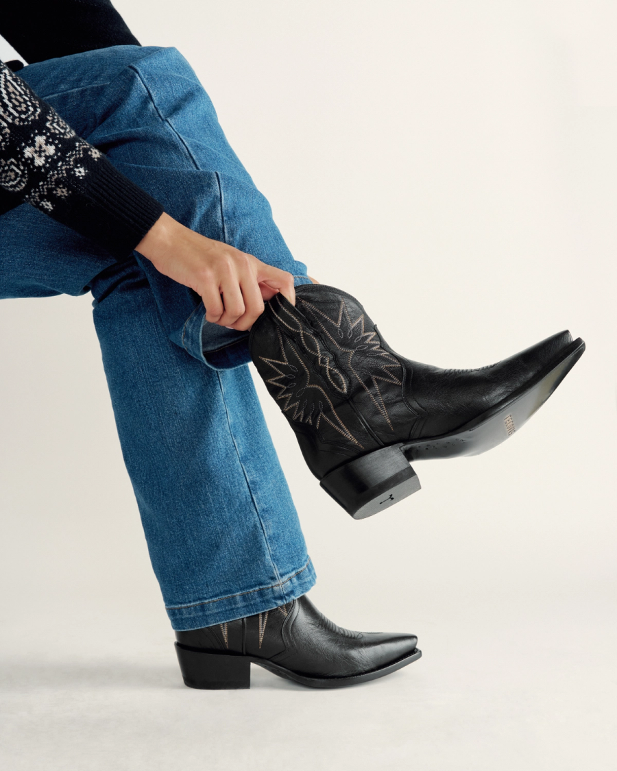 The Lynn Women's Western Bootie - Black goat | Tecovas