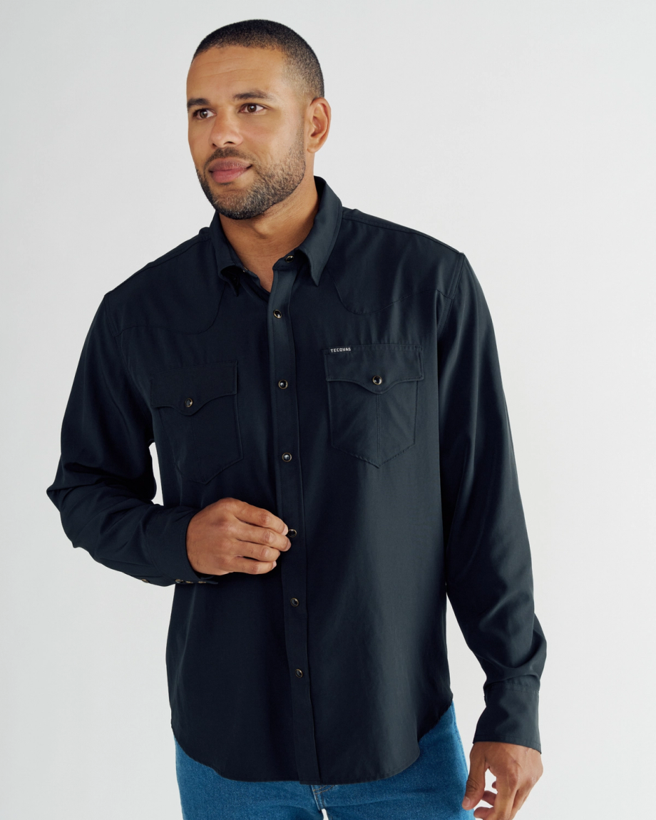 Closeup detail view of Men's Performance Western Pearl Snap LS - Black