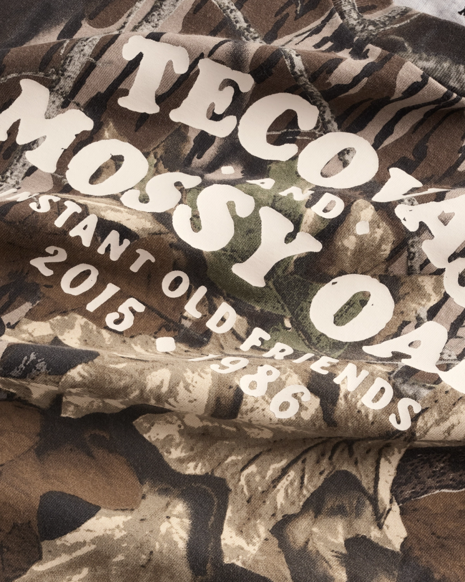 Closeup detail view of Men's Tecovas x Mossy Oak Original Break Up T-Shirt - Original Break-Up