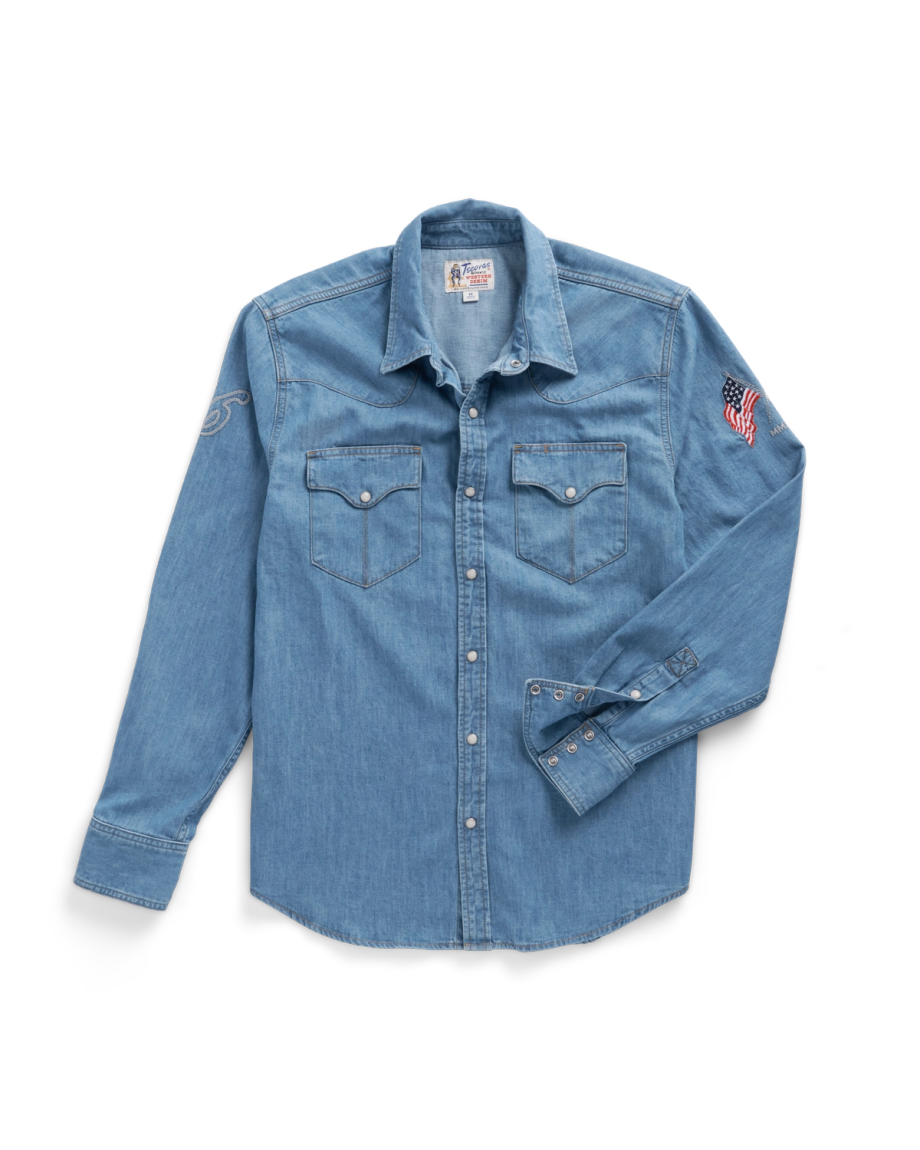 Closeup detail view of Men's Denim Pearl Snap LS - Turquoise / Multi