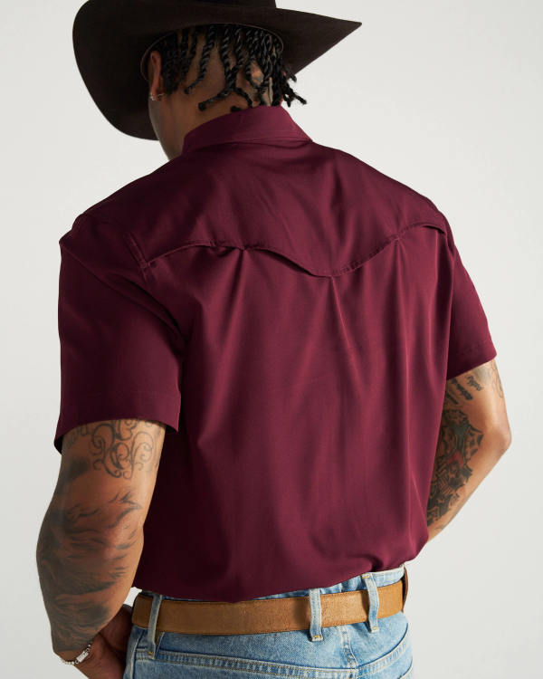 Closeup detail view of Men's Performance Western Short Sleeve Pearl Snap - Maroon