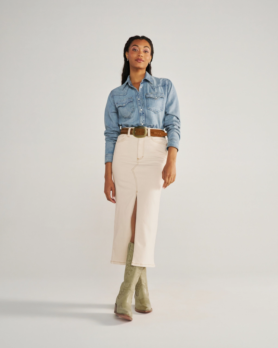 Closeup detail view of Women's Denim Pearl Snap - Light Wash