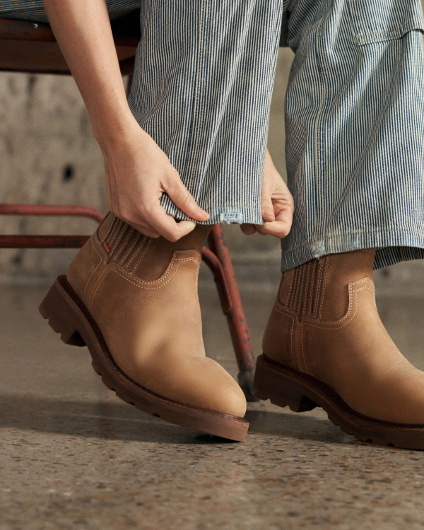 Toe view of Women's LongHaul Waterproof Chelsea Composite Toe Work Boot - Heritage Tan Cowhide on plain background