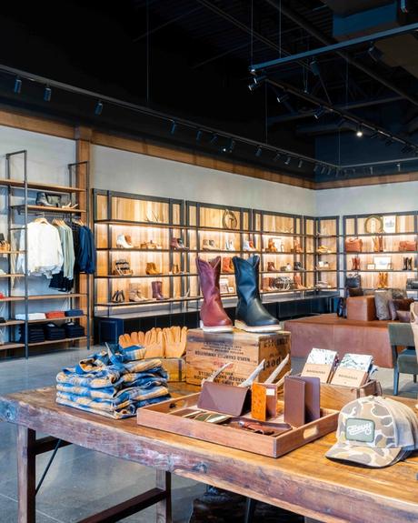 Image of Tecovas Victoria Gardens store.