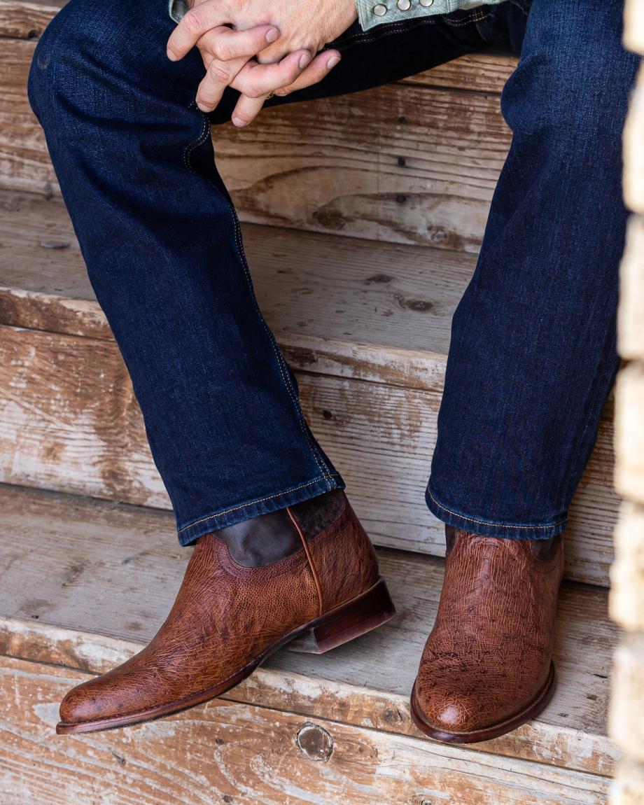 Man wearing the Wade Russet Brown Cowboy Boots