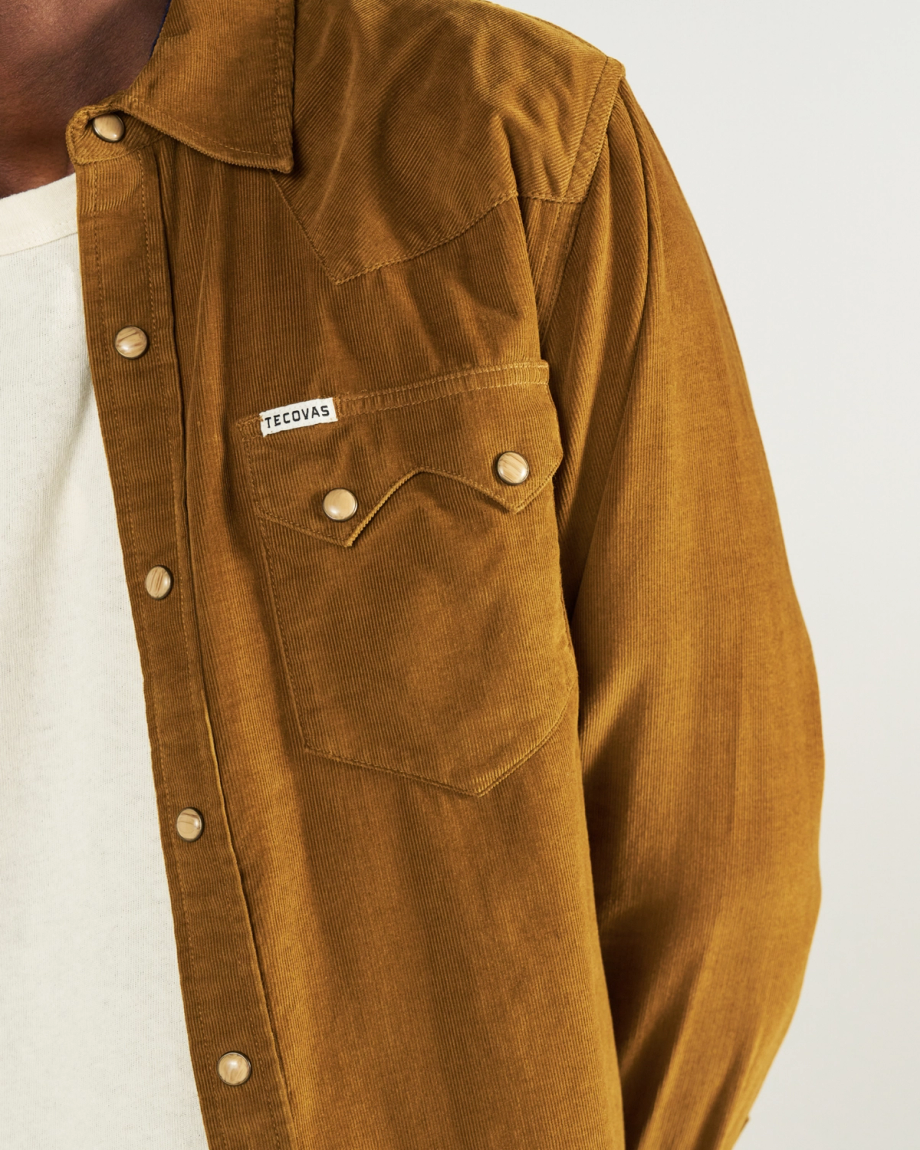 Closeup detail view of Men's Texas Weight Corduroy Pearl Snap - Bronze