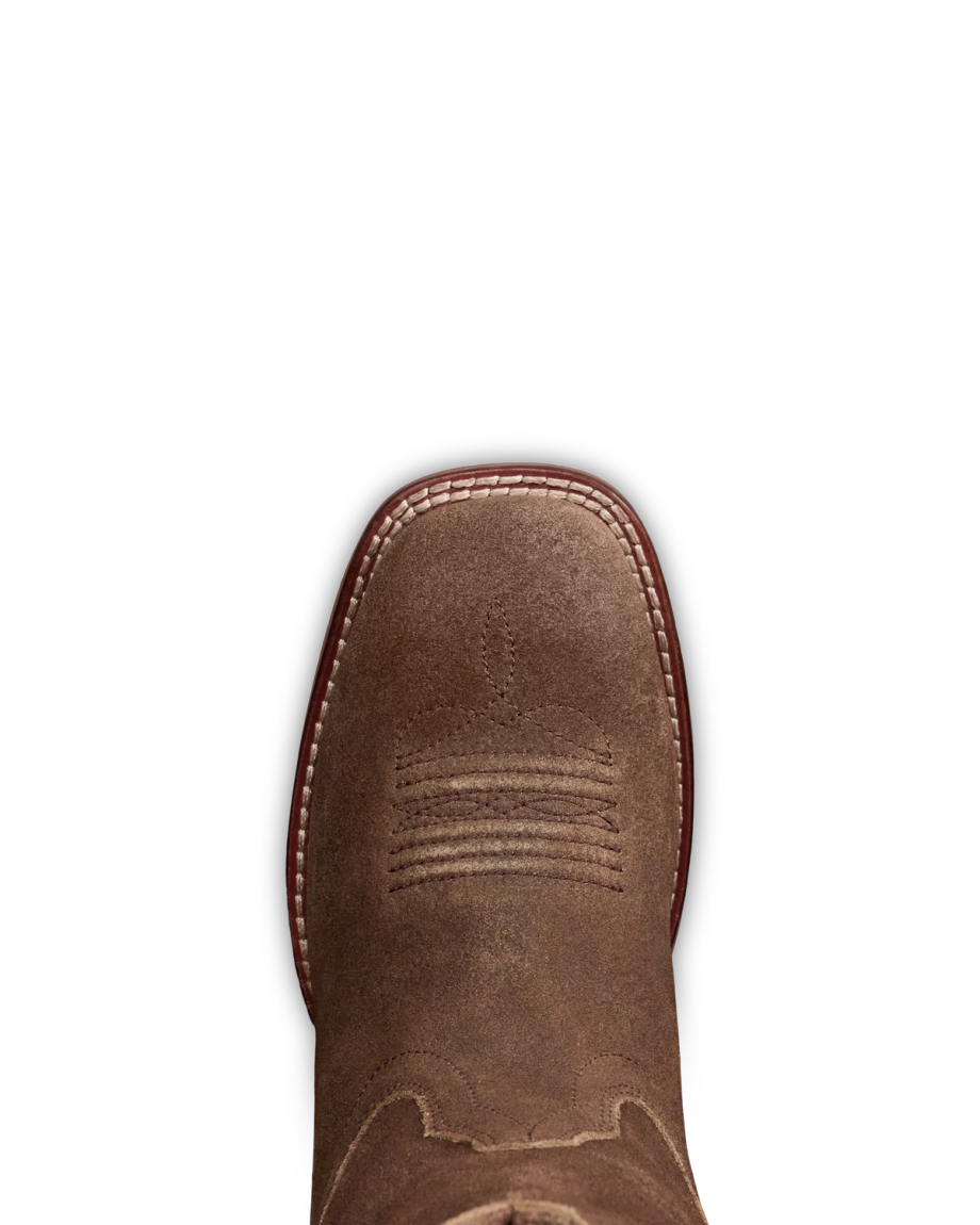 Toe view of The Doc Kid - Gravel on plain background