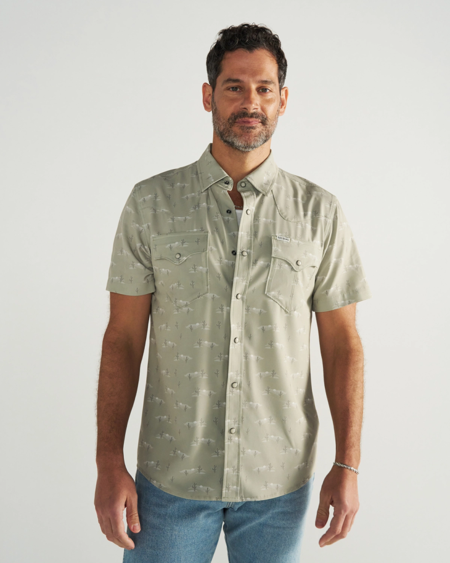 Closeup detail view of Men's Performance Western Short Sleeve Pearl Snap - Desert Sage/Light Sand