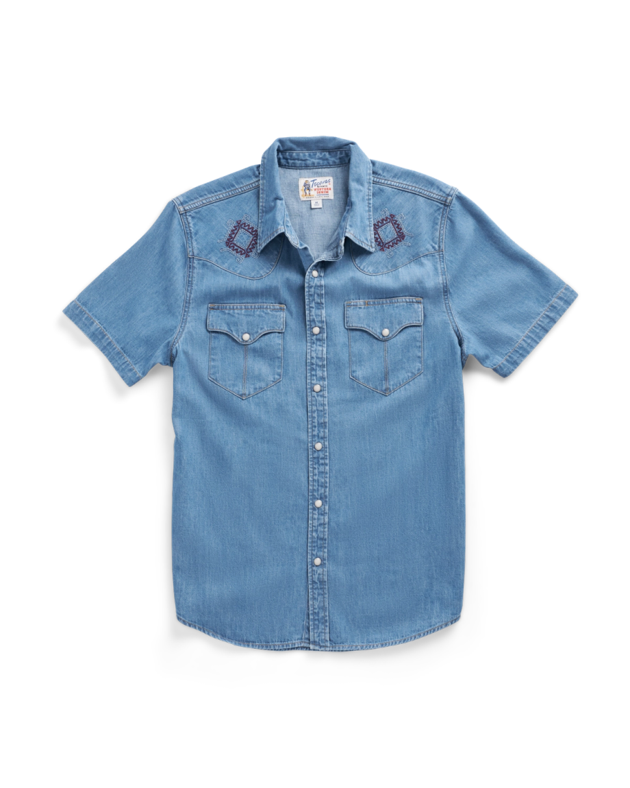 Closeup detail view of Men's Denim Pearl Snap SS - Turquoise / Multi