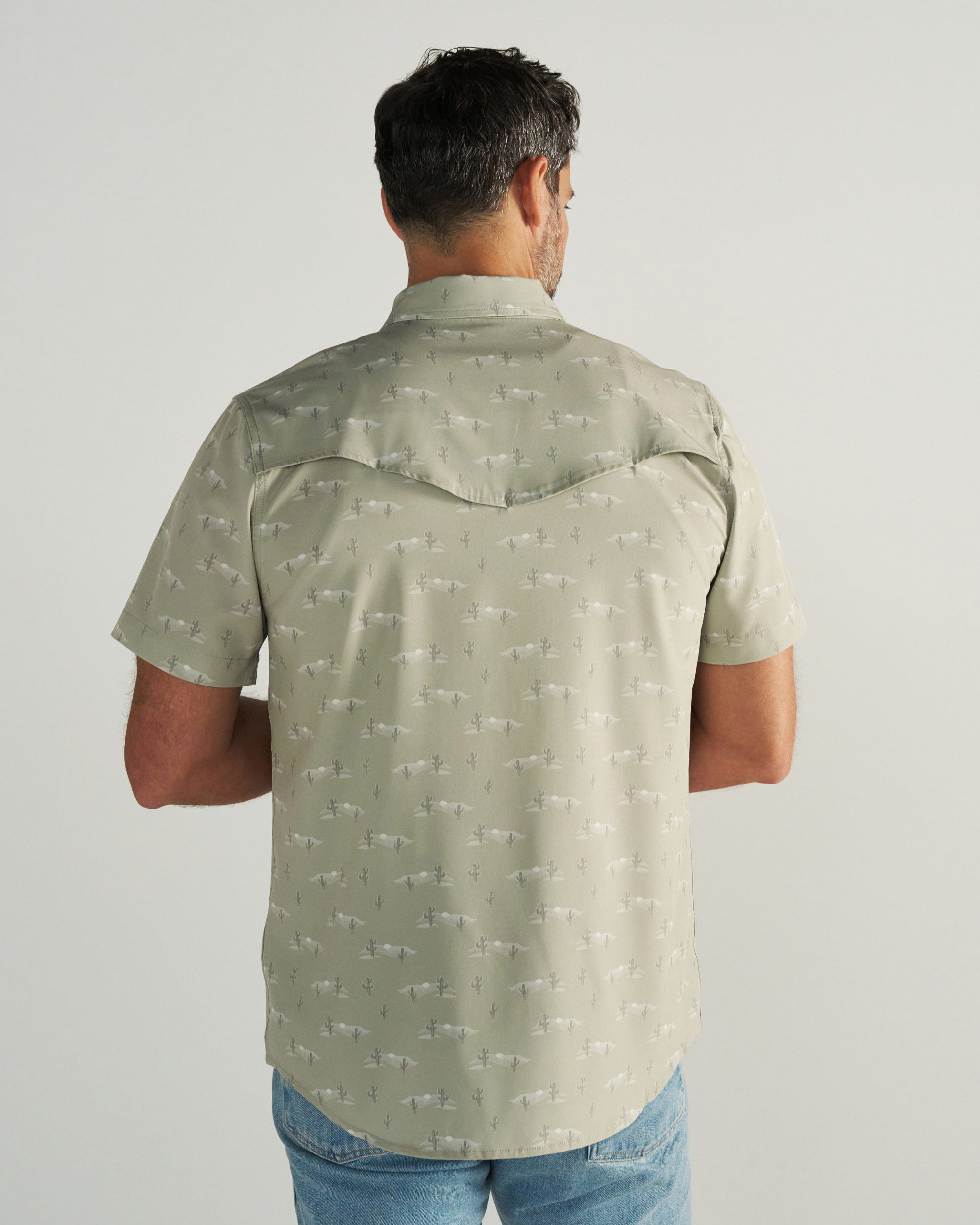 Closeup detail view of Men's Performance Western Short Sleeve Pearl Snap - Desert Sage/Light Sand