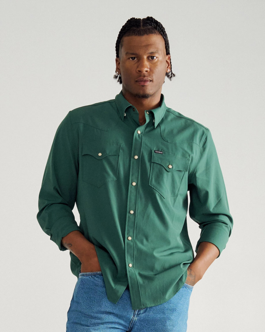 Closeup detail view of Men's Performance Western Pearl Snap LS - Hunter Green