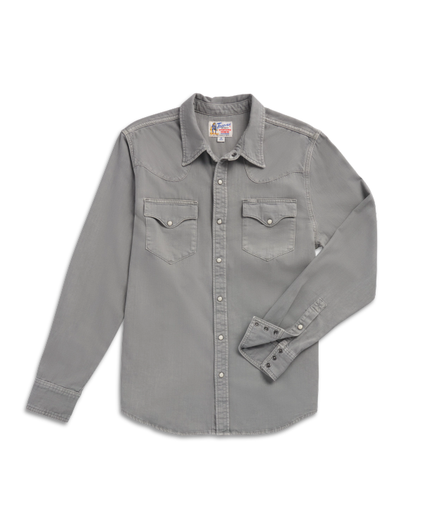 Closeup detail view of Men's Denim Pearl Snap - Light Gray