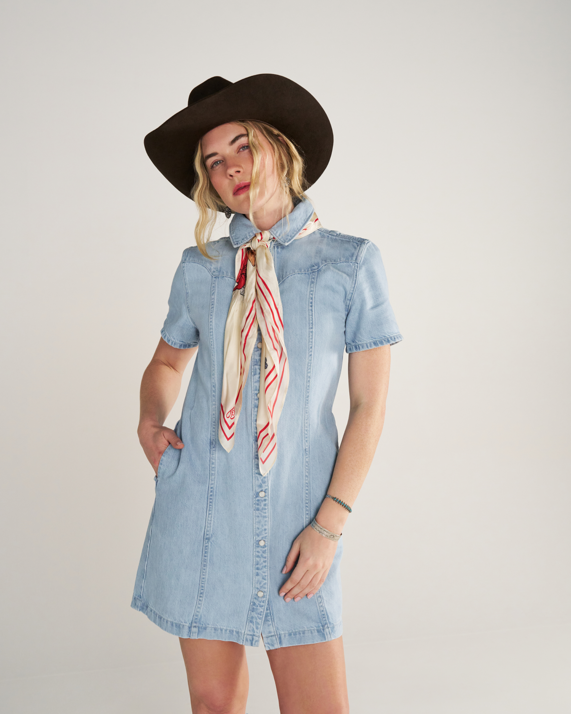 Front view of Horseshoe Wild Rag - Cream/Multi on model