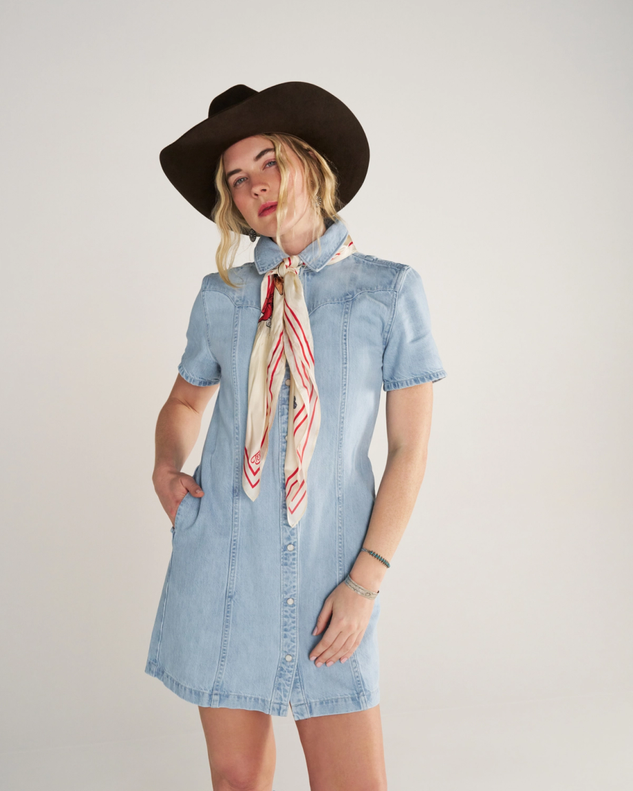 Front view of Horseshoe Wild Rag - Cream/Multi on model