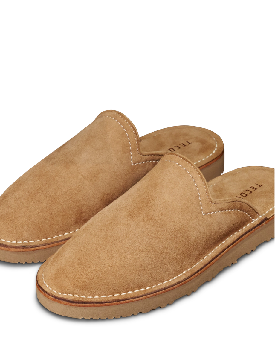 Closeup view of The Oliver - Cognac
