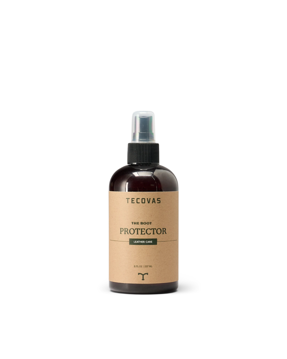 Front view of Protector Spray - NA on plain background