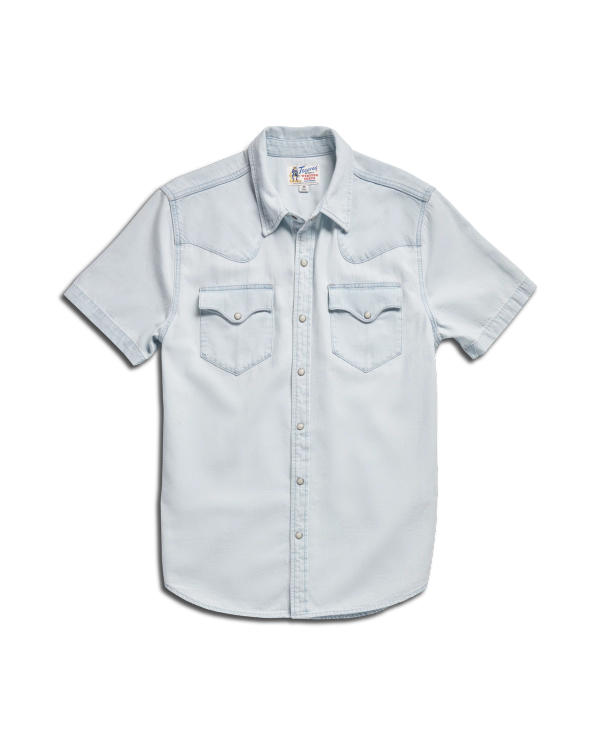 Closeup detail view of Men's Denim Short Sleeve Pearl Snap - Ultra Light