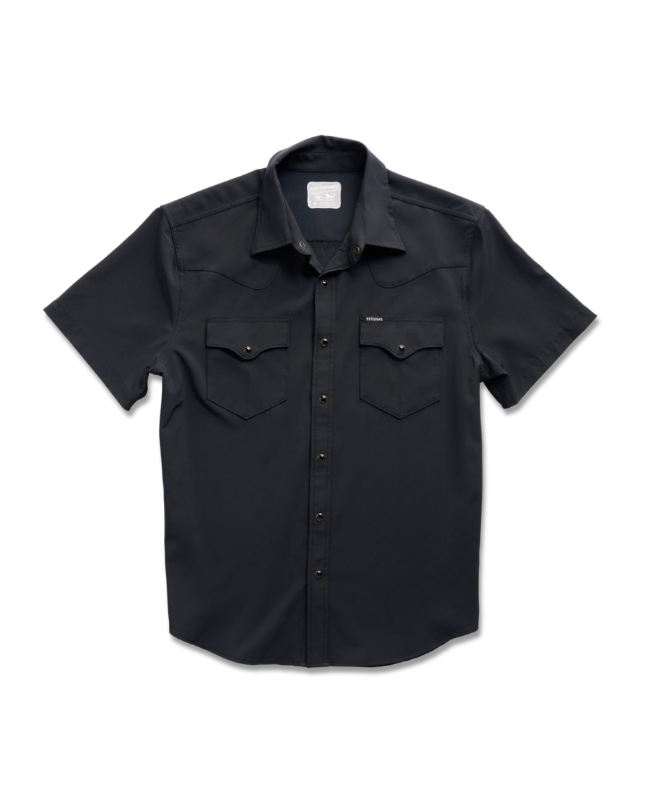 Closeup detail view of Men's Performance Western Pearl Snap SS - Classic Fit - Black
