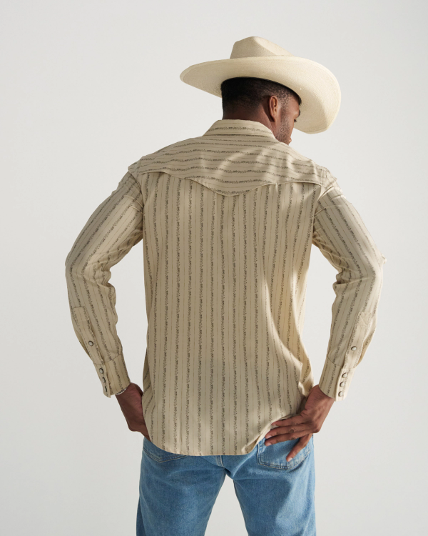 Closeup detail view of Men's Performance Western Pearl Snap - Sandstone/Multi