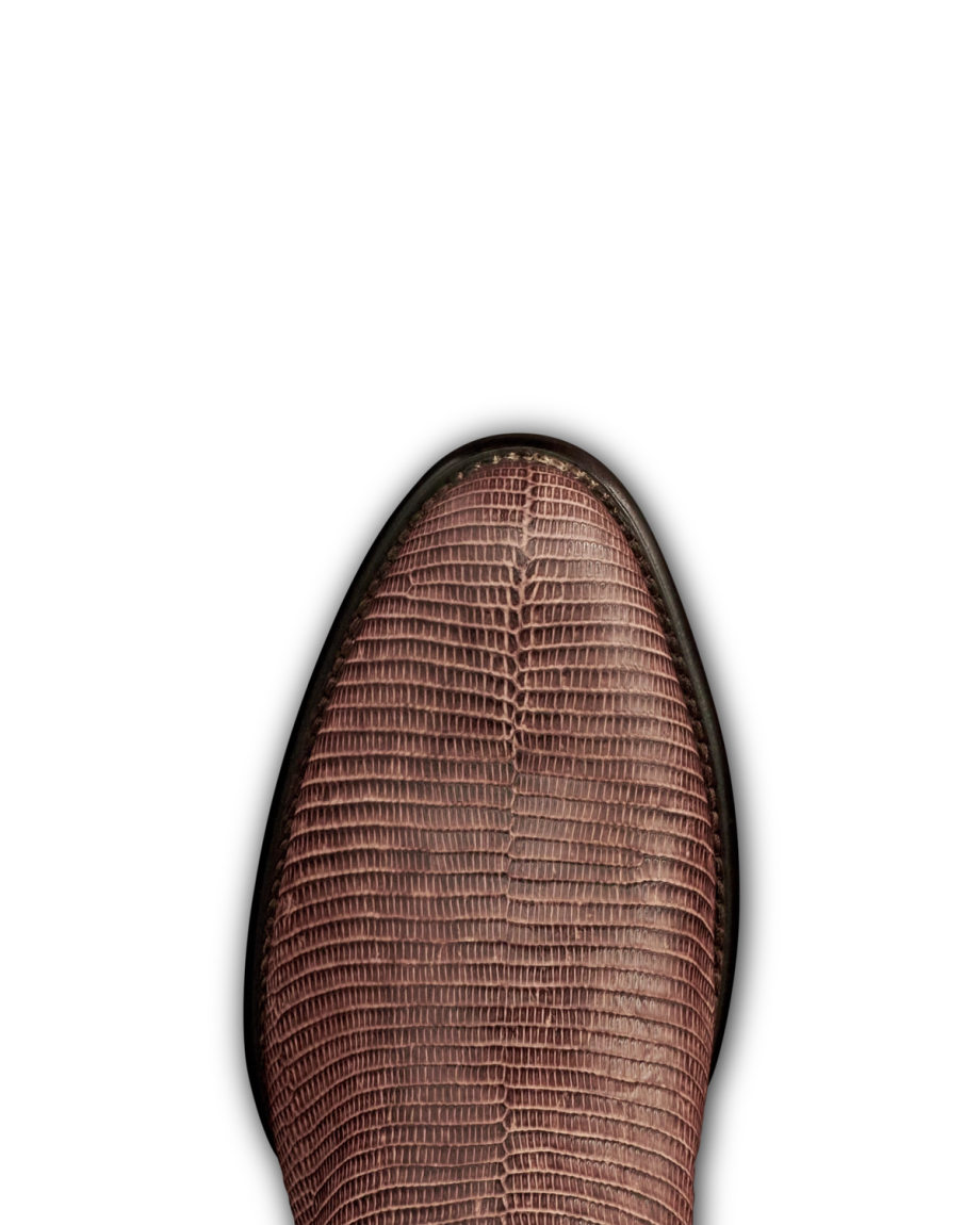 Toe view of The Dean - Cask Lizard on plain background
