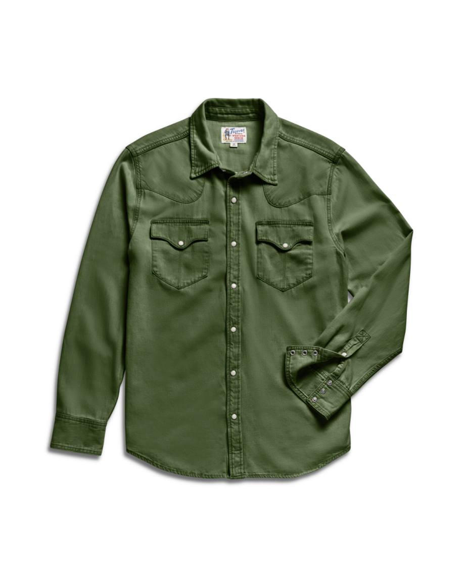 Closeup detail view of Men's Denim Long Sleeve Pearl Snap - Hunter Green