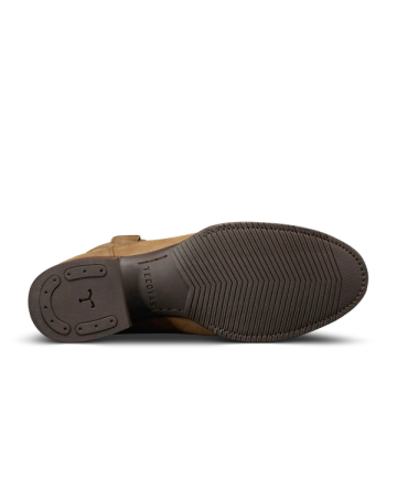 Sole view of The Glen - Light Mesquite Cowhide on plain background