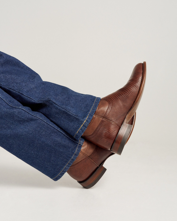 View of The Earl - Hickory Lizard