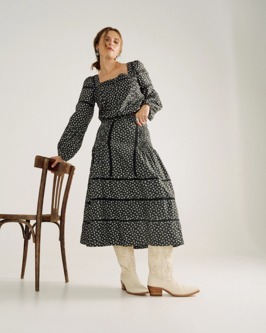 Full view of Women's Long Sleeve Cotton Poplin Top - Black / White on model