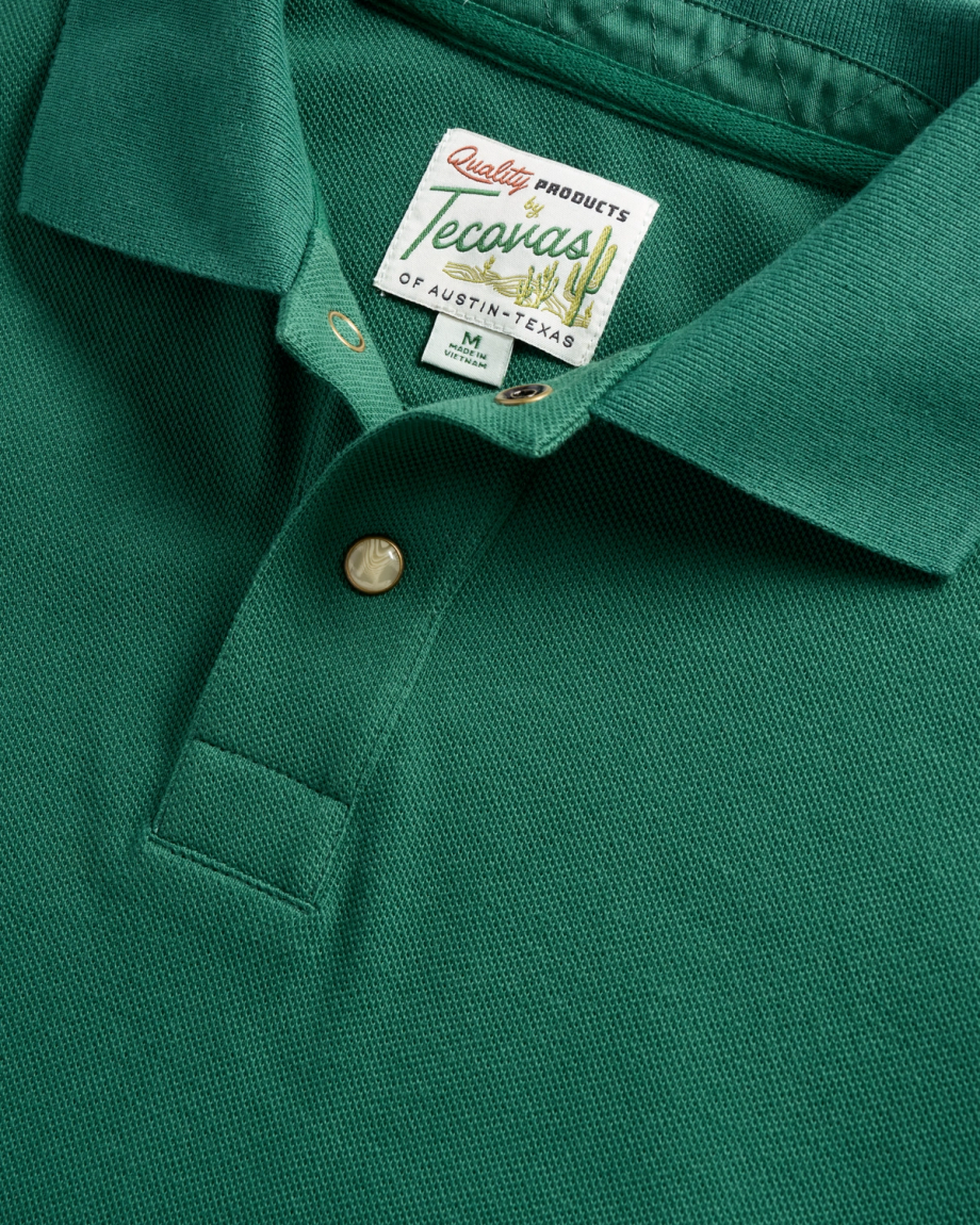 Closeup detail view of Men's Polo Short Sleeve Pearl Snap - Hunter Green