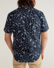 Closeup detail view of Men's Vintage Weight Sawtooth Short Sleeve Pearl Snap - Navy / White