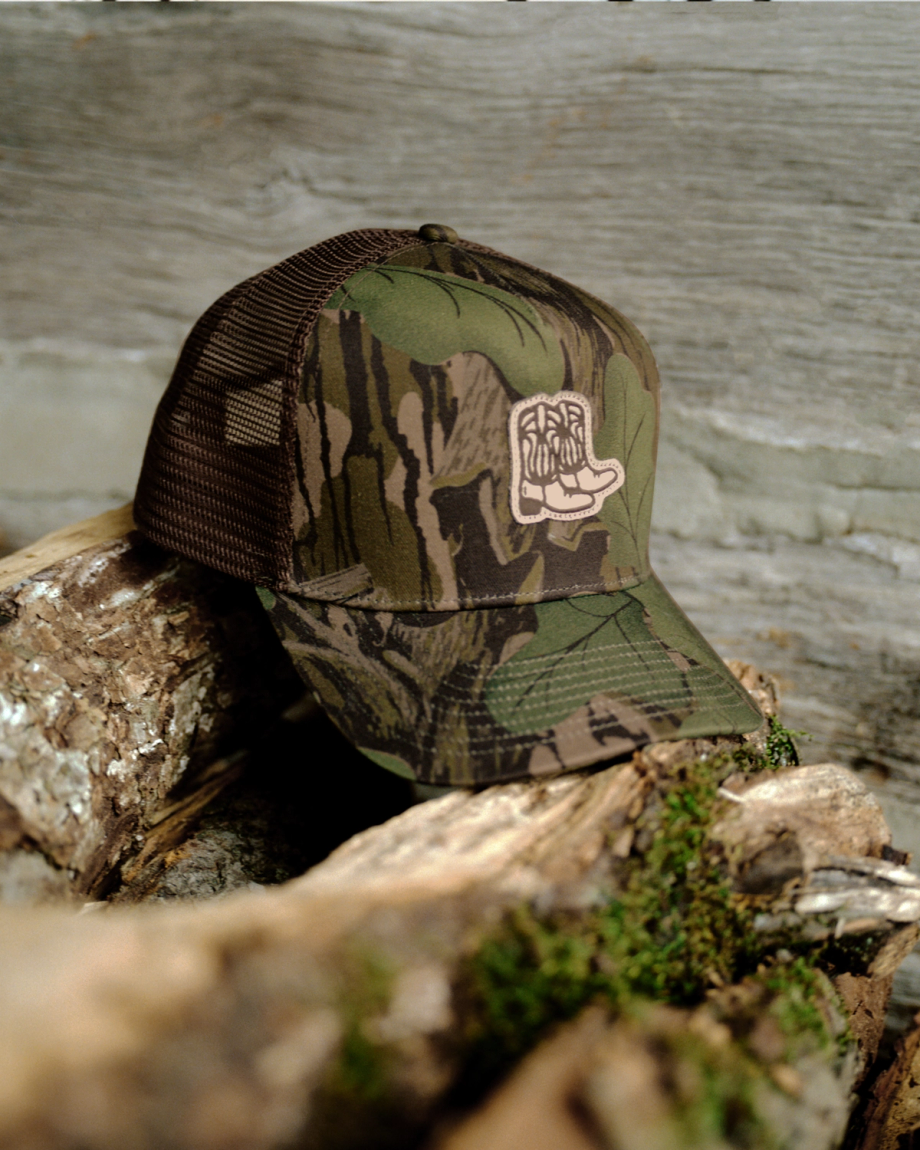 Full view of Tecovas x Mossy Oak Full Foliage Trucker - Full Foliage on plain background