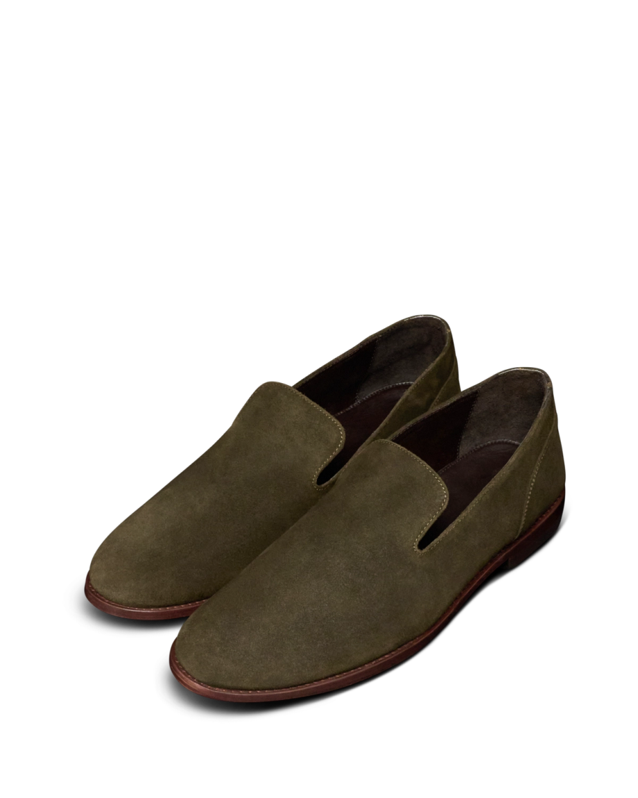 Quarterfront view of The Monterrey - Olive on plain background