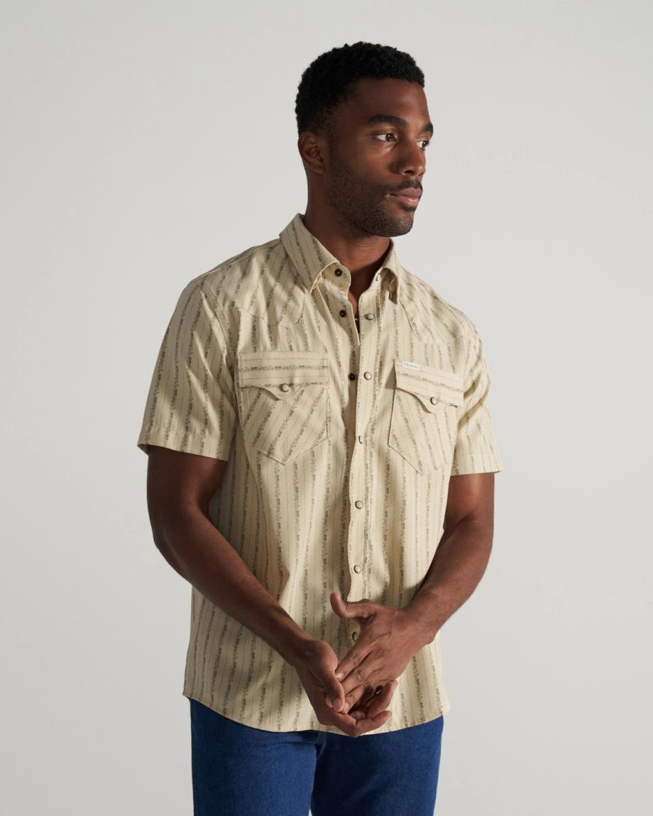 Closeup detail view of Men's Performance Western Short Sleeve Pearl Snap - Sandstone/Multi